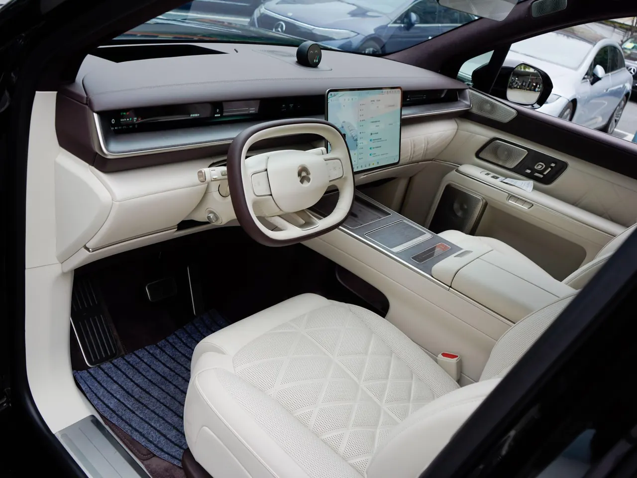 NIO 2026 ES 9 102kWh Administrative Island Signature Edition Automatic Gear 9
