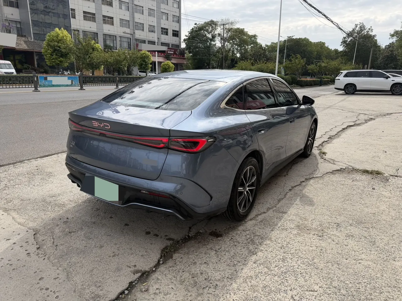 BYD 2024 Seal 06 DM-i 1.5 Stepless 120KM Honorable Automatic Gear 6