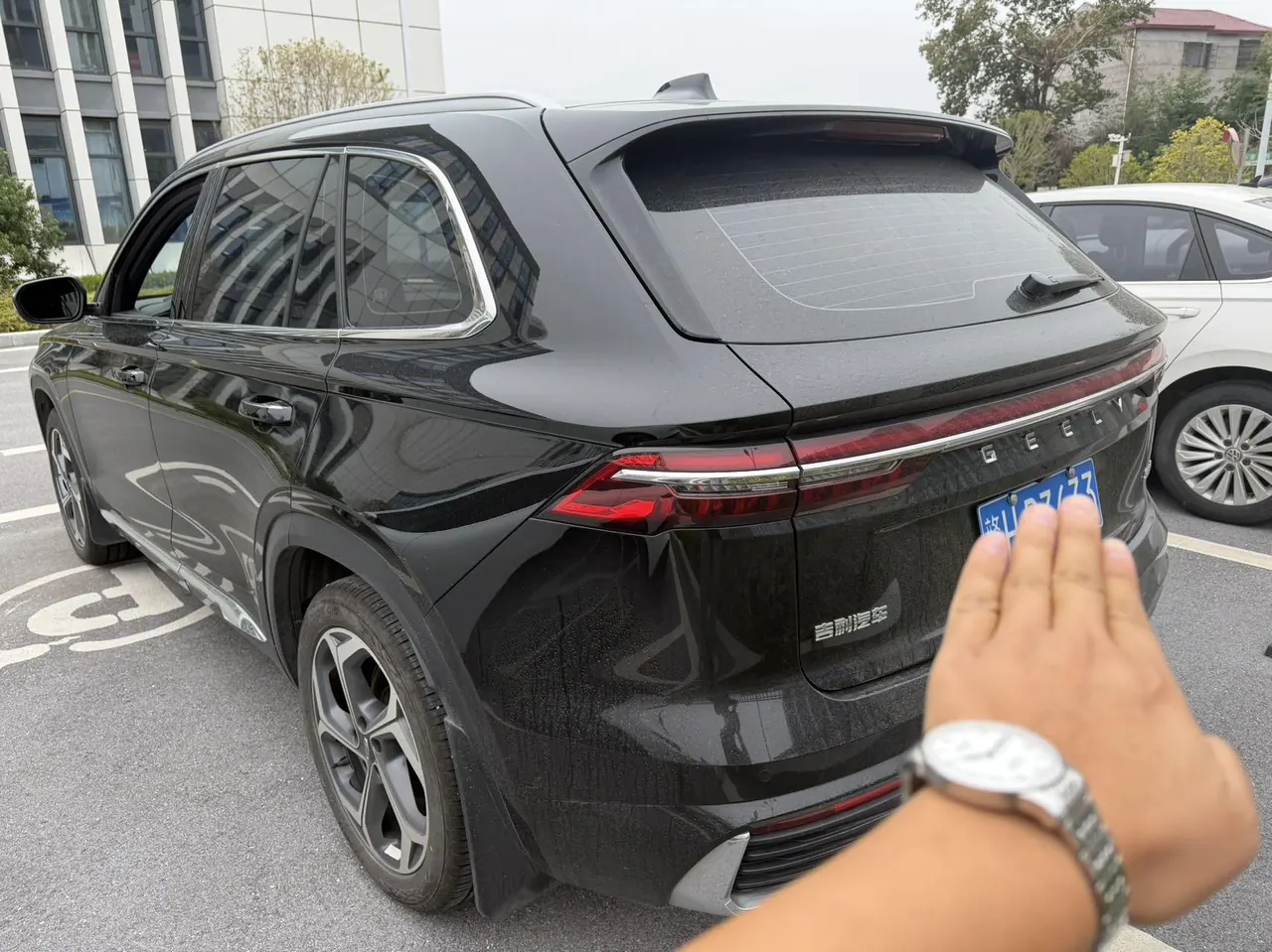 Geely 2024 XingyueL (Monjaro) 2.0TD EVO Two-Drive Long Wind Edition Automatic Gear 3