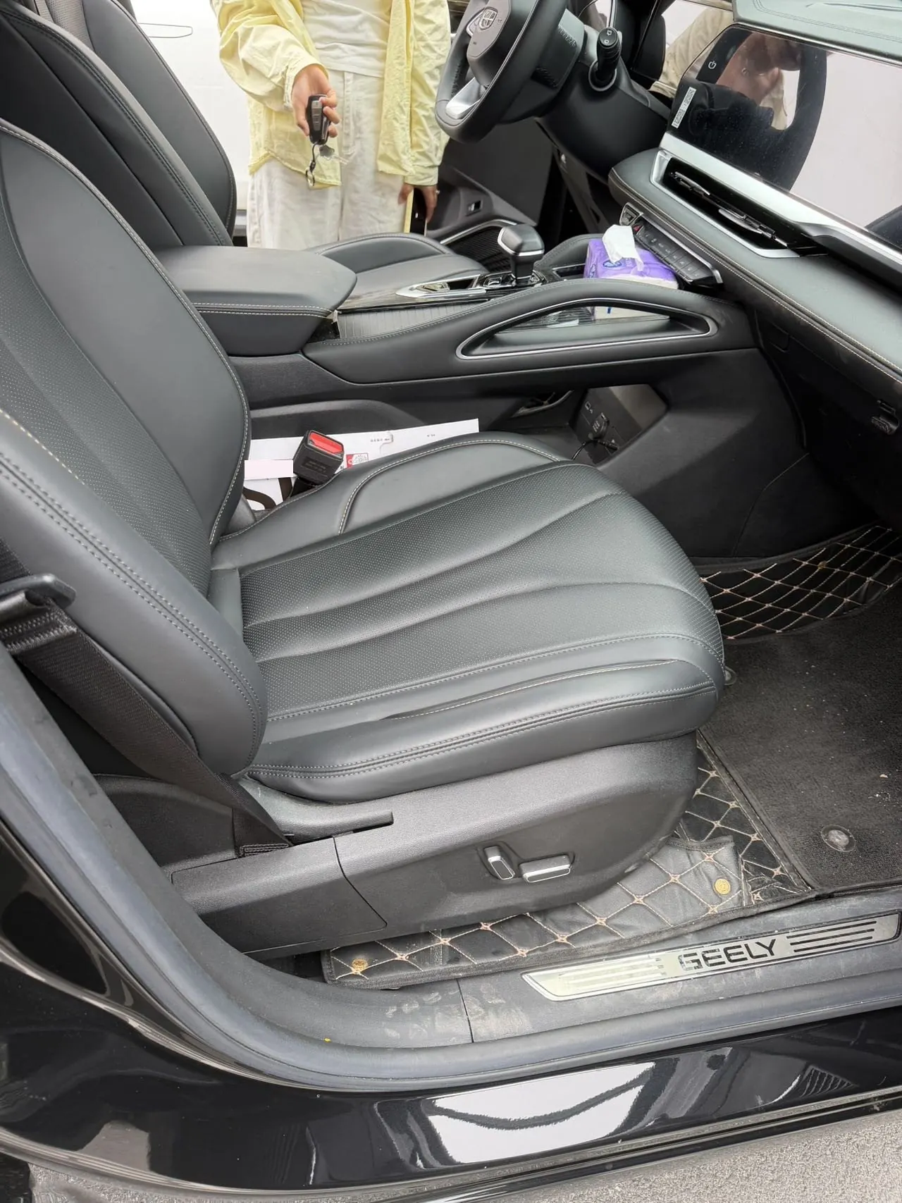 Geely 2024 XingyueL (Monjaro) 2.0TD EVO Two-Drive Long Wind Edition Automatic Gear 5