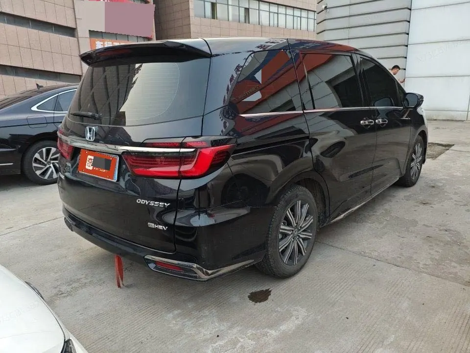 Honda 2024 Odyssey Hybrid 2.0 Stepless Sharp and Pleasant Edition Automatic Gear 7