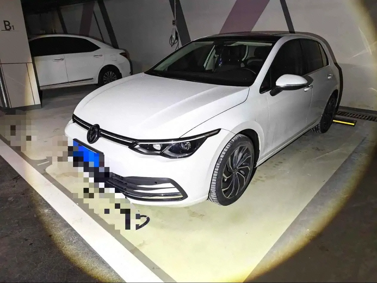 Open image lightbox: Volkswagen 2021 Golf 8 PRO 1.4TSI 280TSI Automatic