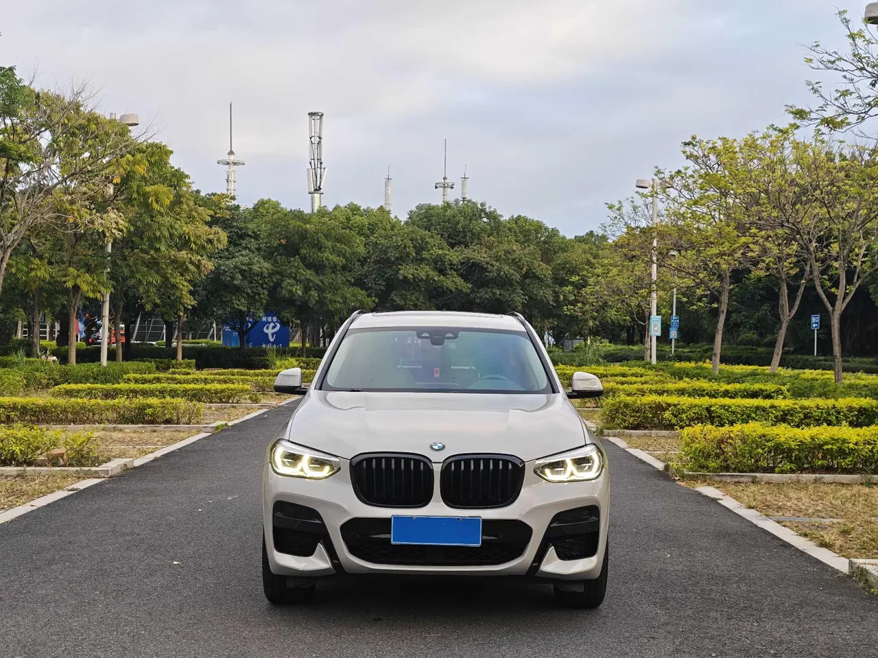 BMW 2020 X3 xDrive28i 2.0T M sports suit automatic gear 2