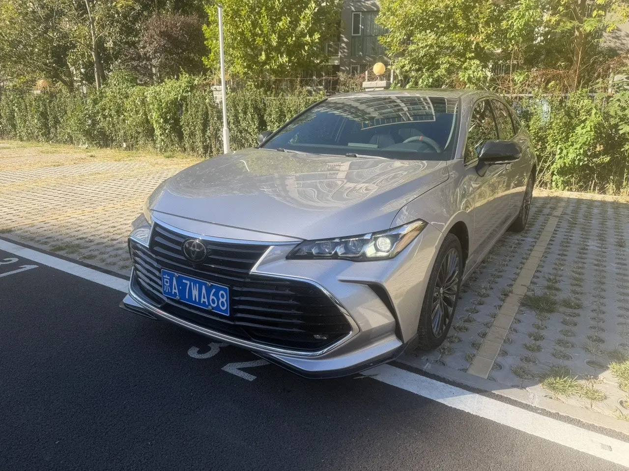 Открыть галерею: Toyota 2021 Asian Dragon 2.5 Touring Distinguished SPORT Edition Automatic