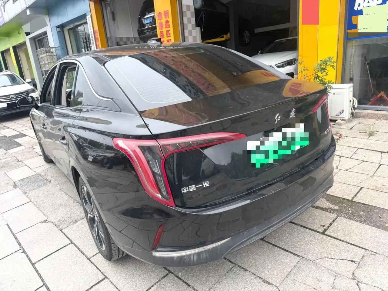 HongQi 2021 E-QM5 Charging Flag Edition Automatic Transmission 5