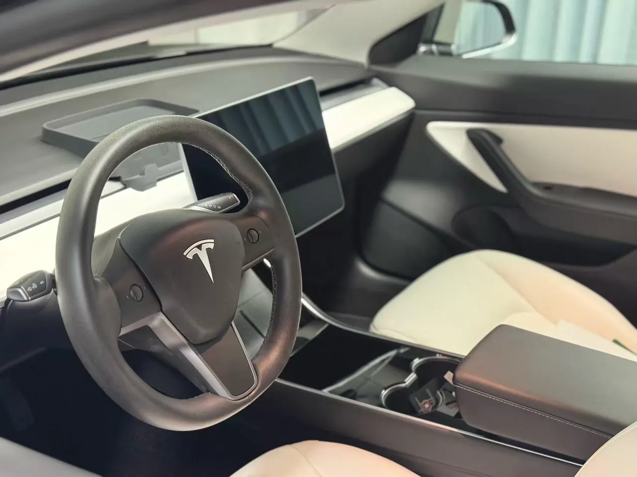 Tesla 2020 Model 3 long endurance rear wheel drive version (modified) automatic gear 3