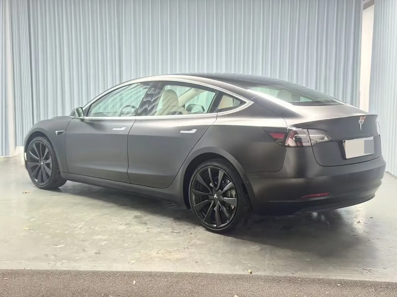 Tesla 2020 Model 3 long endurance rear wheel drive version (modified) automatic gear 8