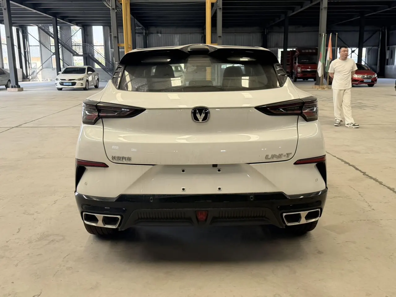 Chang 'an 2023 UNI-T 1.5T Premium Automatic Gear 5