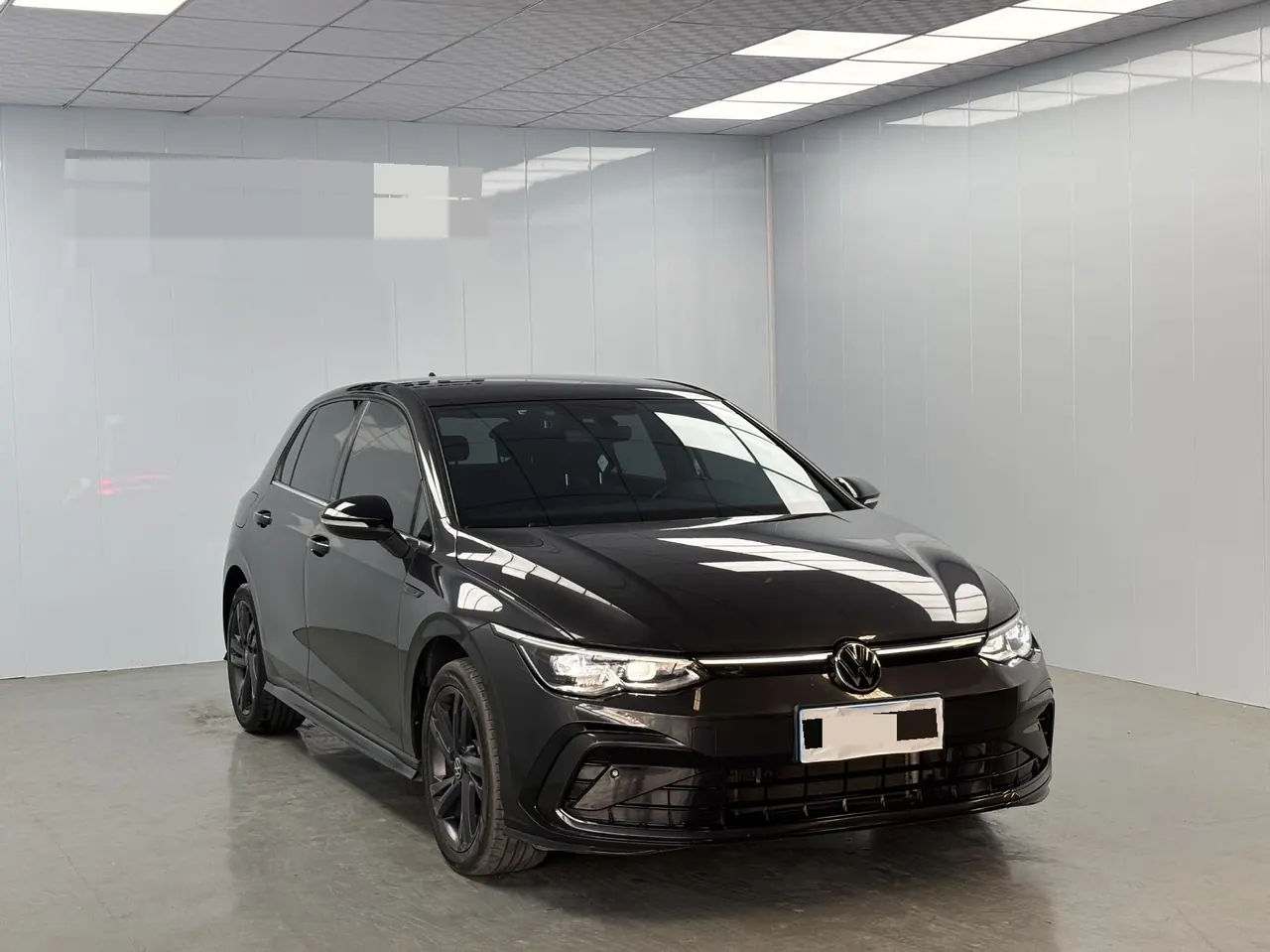 Volkswagen 2023 Golf 8 R-Line 1.4TSI 280TSI Lite Automatic 3