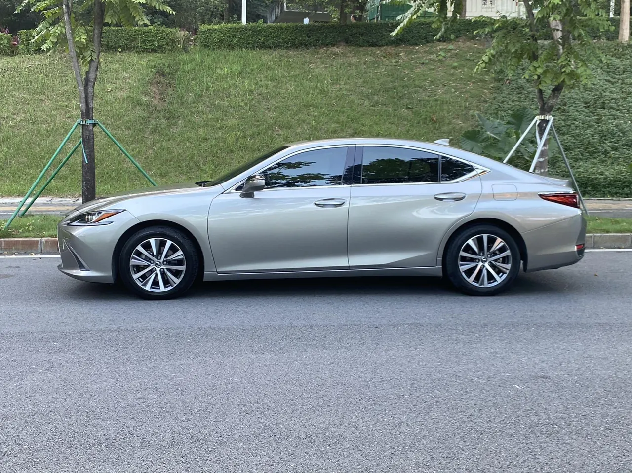 Lexus ES (Imported) 2020 ES200 2.0 Stepless Premium Edition Automatic Gear 20