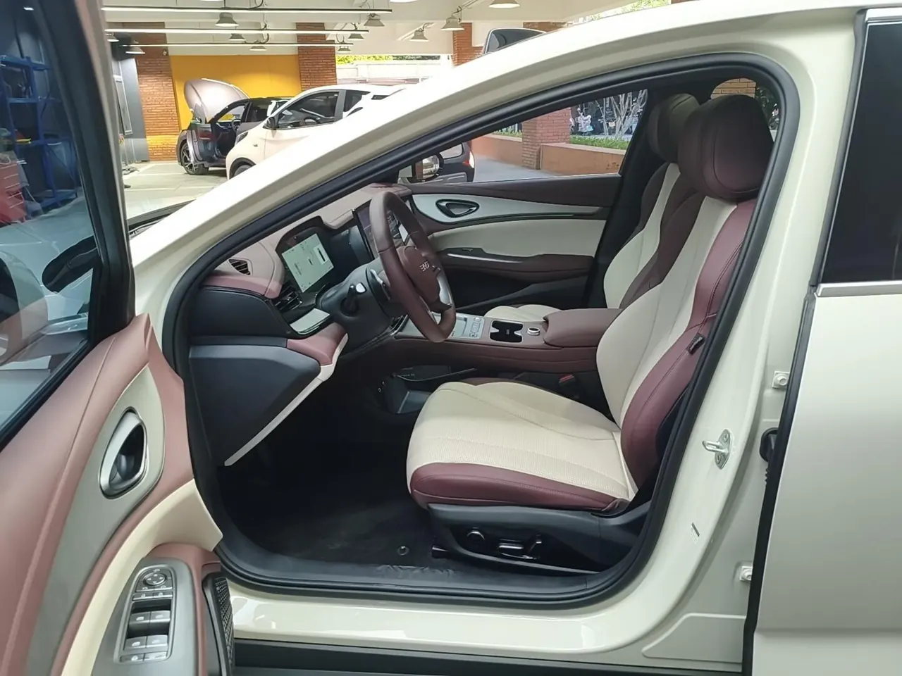 BYD 2026 Seal 07 DM-i 1.5T CVT 230km Flagship Automatic 4