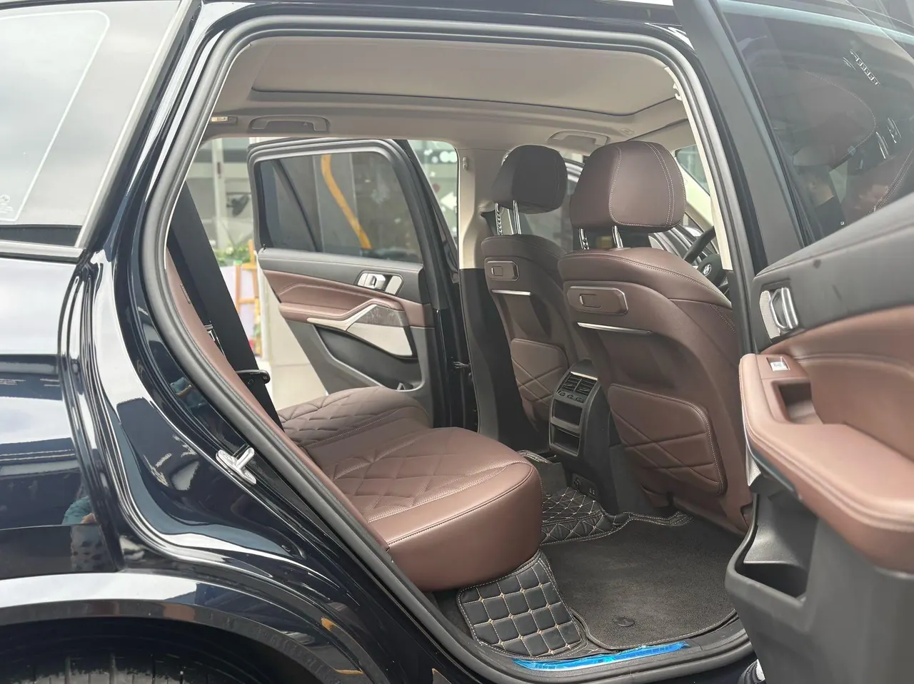 BMW 2023 X5 xDrive30Li 48V 2.0T exclusive m sports obsidian night suit automatic gear 7