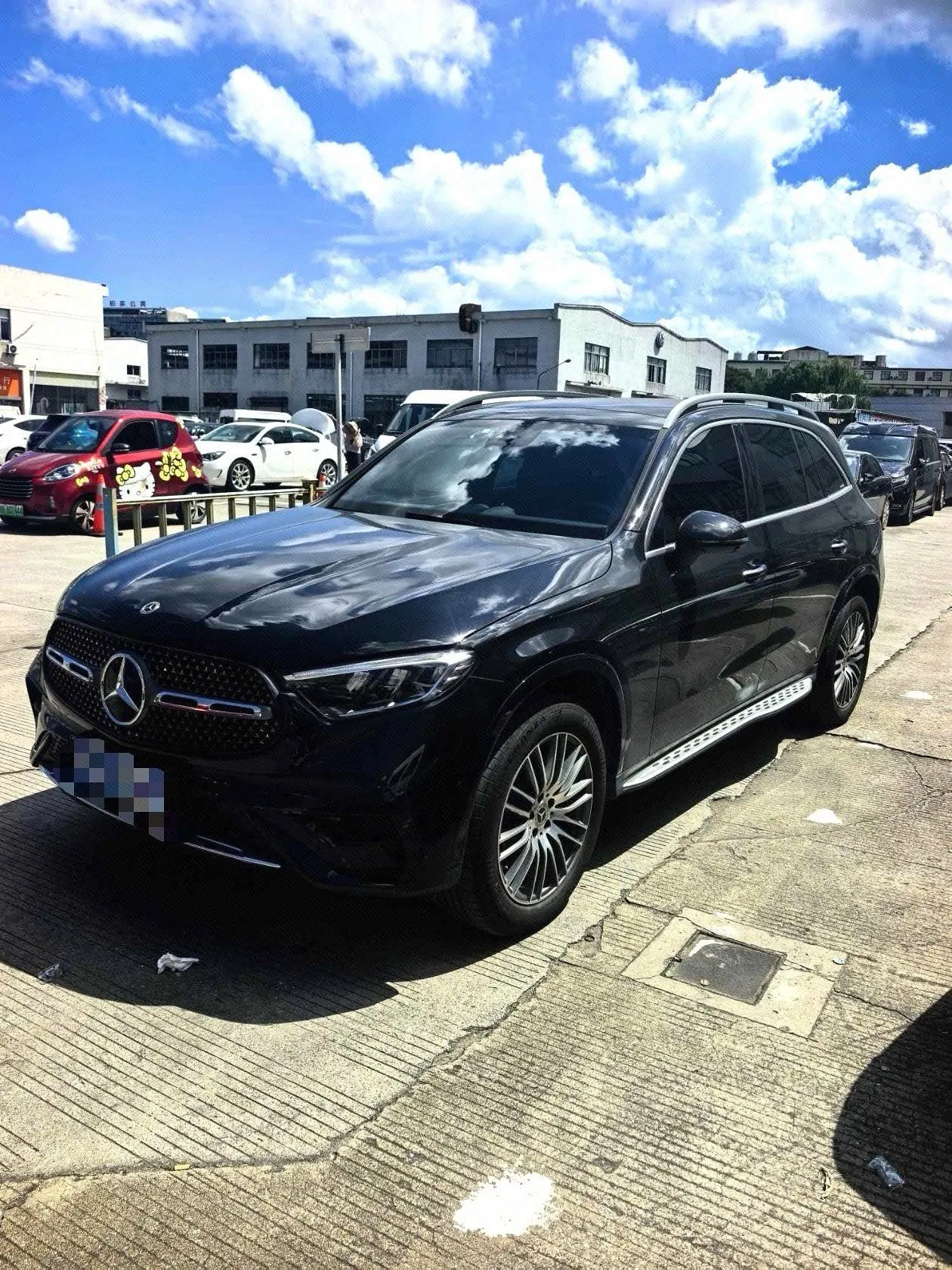 Open image lightbox: Mercedes Benz 2024 GLC 300 L 4MATIC 48V 2.0T dynamic 5-seat automatic gear