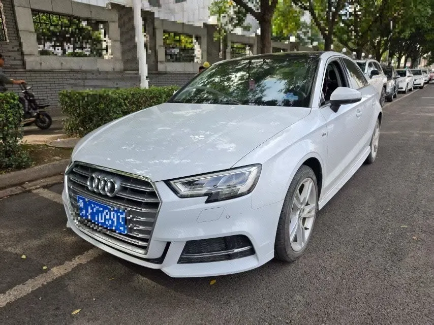 Open image lightbox: Audi 2020 A3 Limousine 1.4TFSI 35TFSI Fashion Automatic