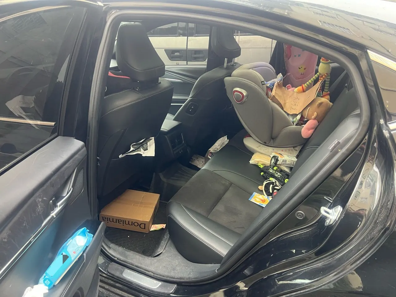 Toyota 2024 Camry 2.0S Stepless Sports Edition Automatic Gear 3