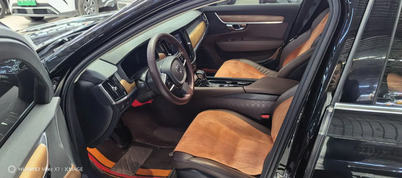 Volvo 2020 S90 2.0T T5 Zhiyi Deluxe Edition Automatic Gear 2