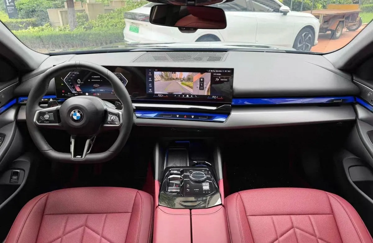 BMW 5 Series 2024 model 530Li 48V 2.0T Leading Edition M Sport Package Automatic 4