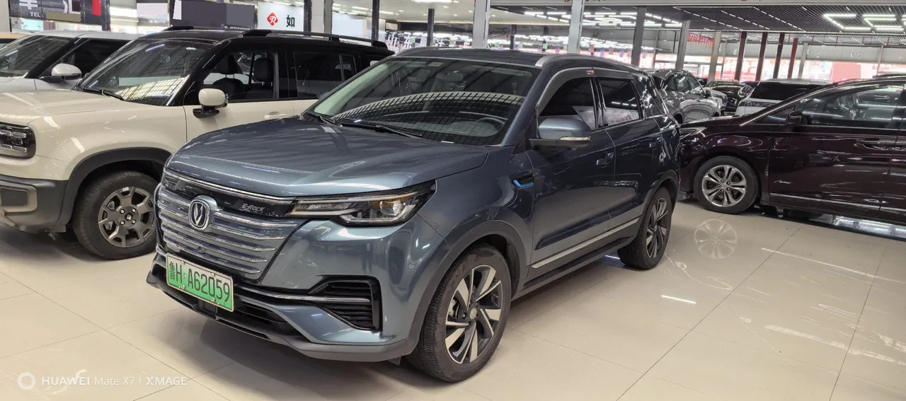 Открыть галерею: ChangAn CS55 New Energy 2020 CS55 EV Long Endurance Smart Edition Automatic Gear