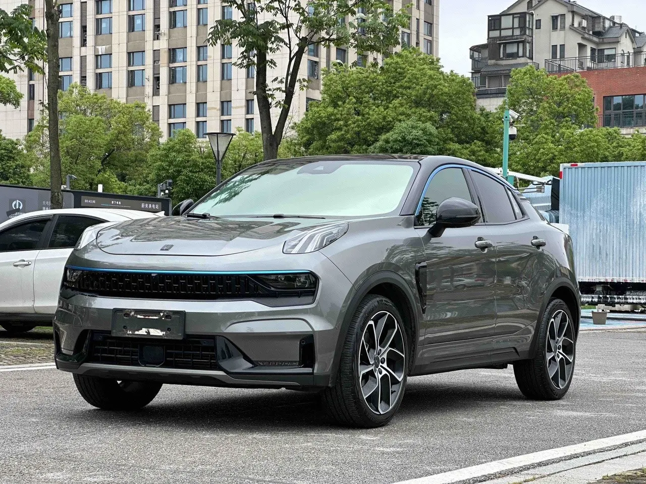 Open image lightbox: LYNK&CO 2020 LYNK&CO 05 2.0TD Two-wheel Drive Halo Automatic Gear