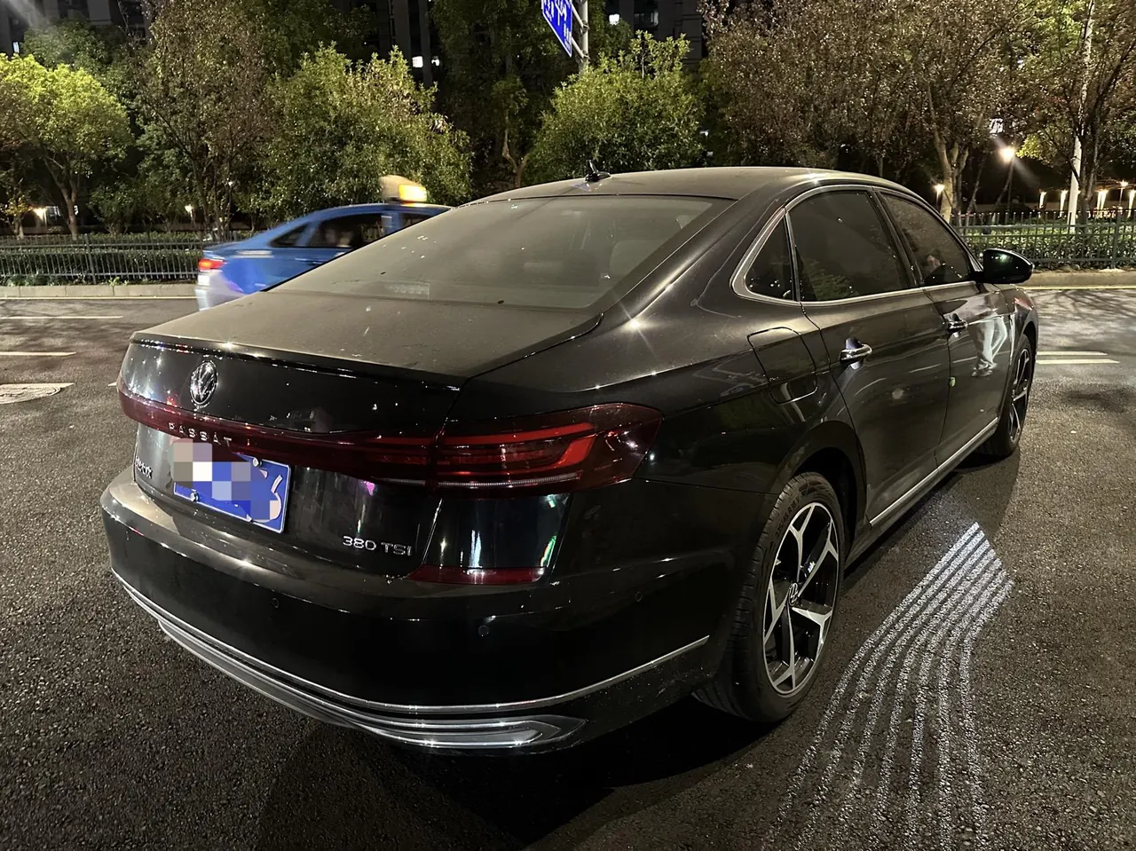 Volkswagen 2024 Passat 2.0TSI 380TSI Star Dragon Edition Automatic Gear 9