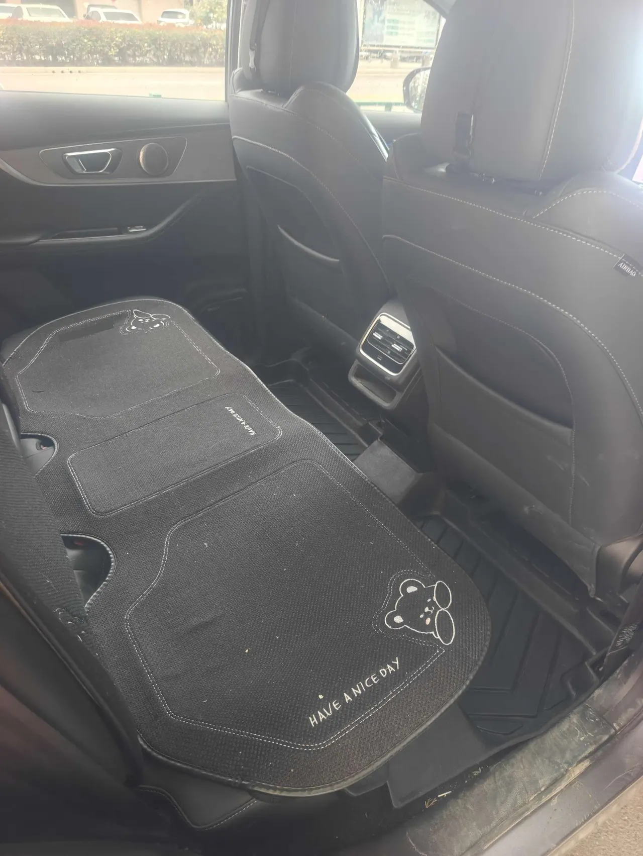 Chery 2024 Ruihu 8 PRO 1.6T 290T Champion Edition Two-wheel Drive Shining Edition 5-seat Automatic Gear 3
