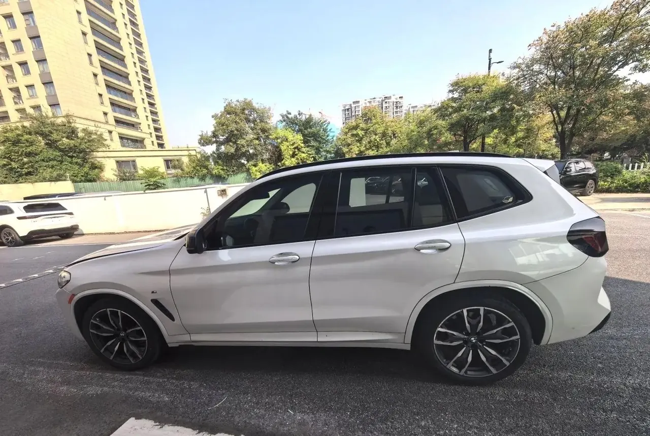BMW 2022 X3 xDrive30i 2.0T Leading M Obsidian Night Kit (Changed) Automatic Gear 2
