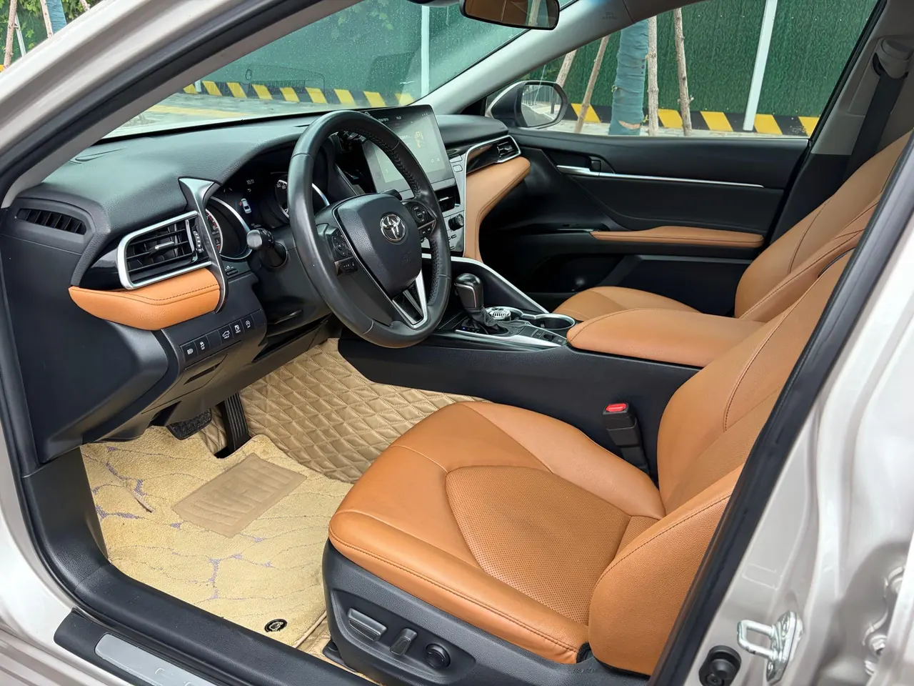 Toyota 2021 Camry 2.0G Stepless Deluxe Edition Automatic Gear 4