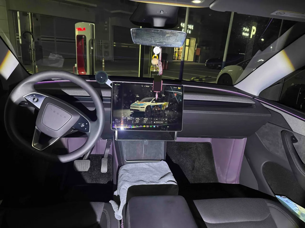 Tesla 2025 Model Y long endurance all-wheel drive version automatic transmission 9