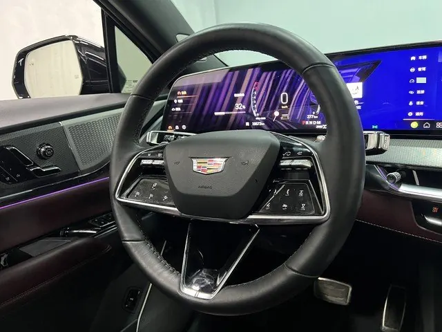 Cadillac 2025 XT5 48V 2.0T Platinum Automatic Gear 5