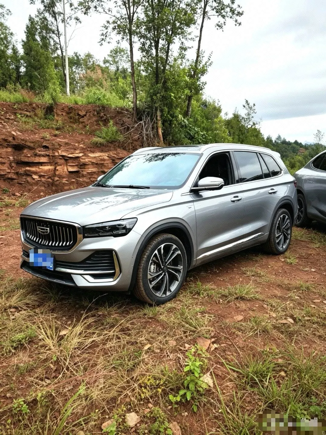 Открыть галерею: Geely 2024 XingyueL (Monjaro) 2.0TD High Power Two-Drive Enovate Edition Automatic Transmission