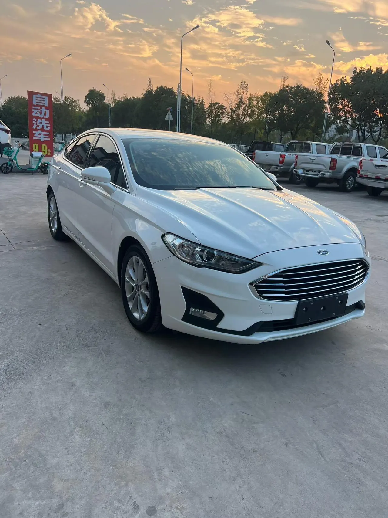 Ford 2020 Mondeo 1.5T EcoBoost 180 Luxury Automatic Gear 2