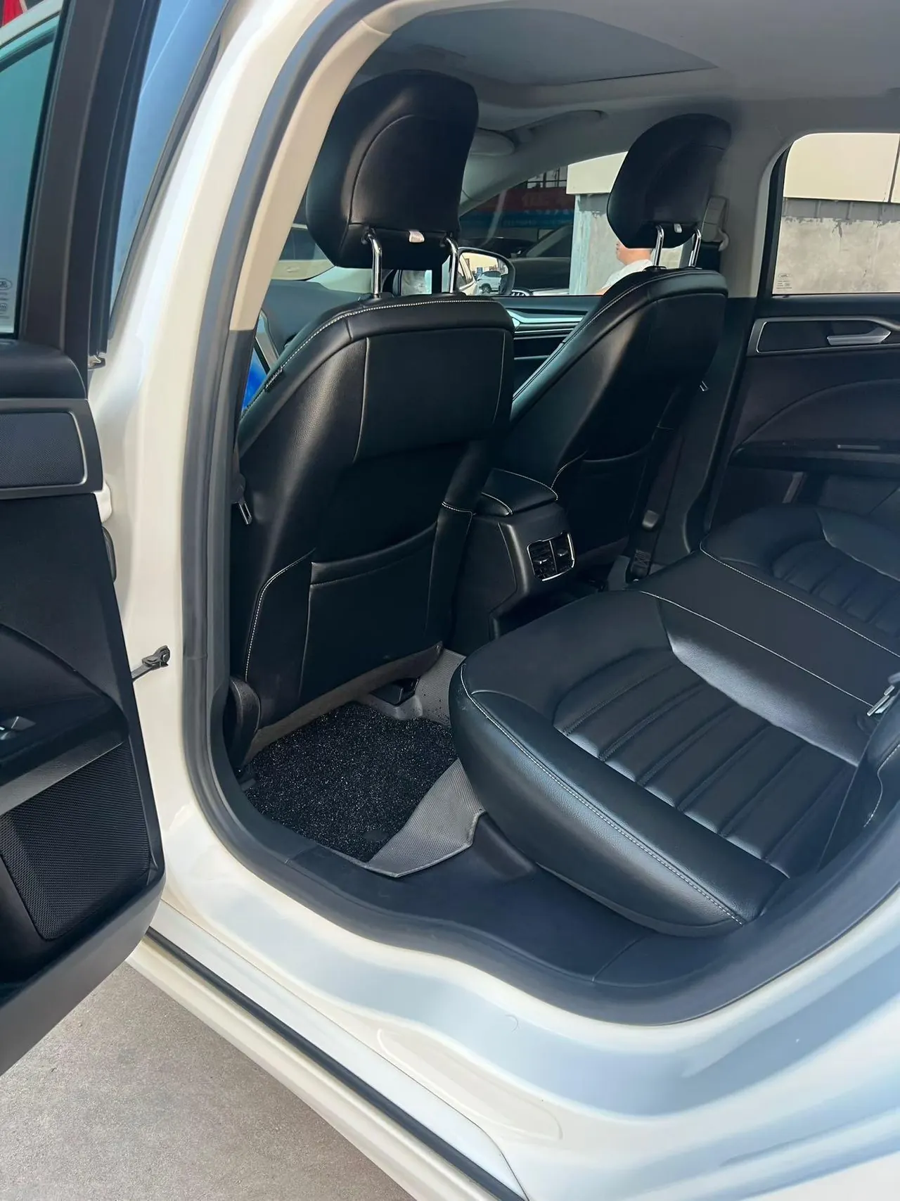 Ford 2020 Mondeo 1.5T EcoBoost 180 Luxury Automatic Gear 5
