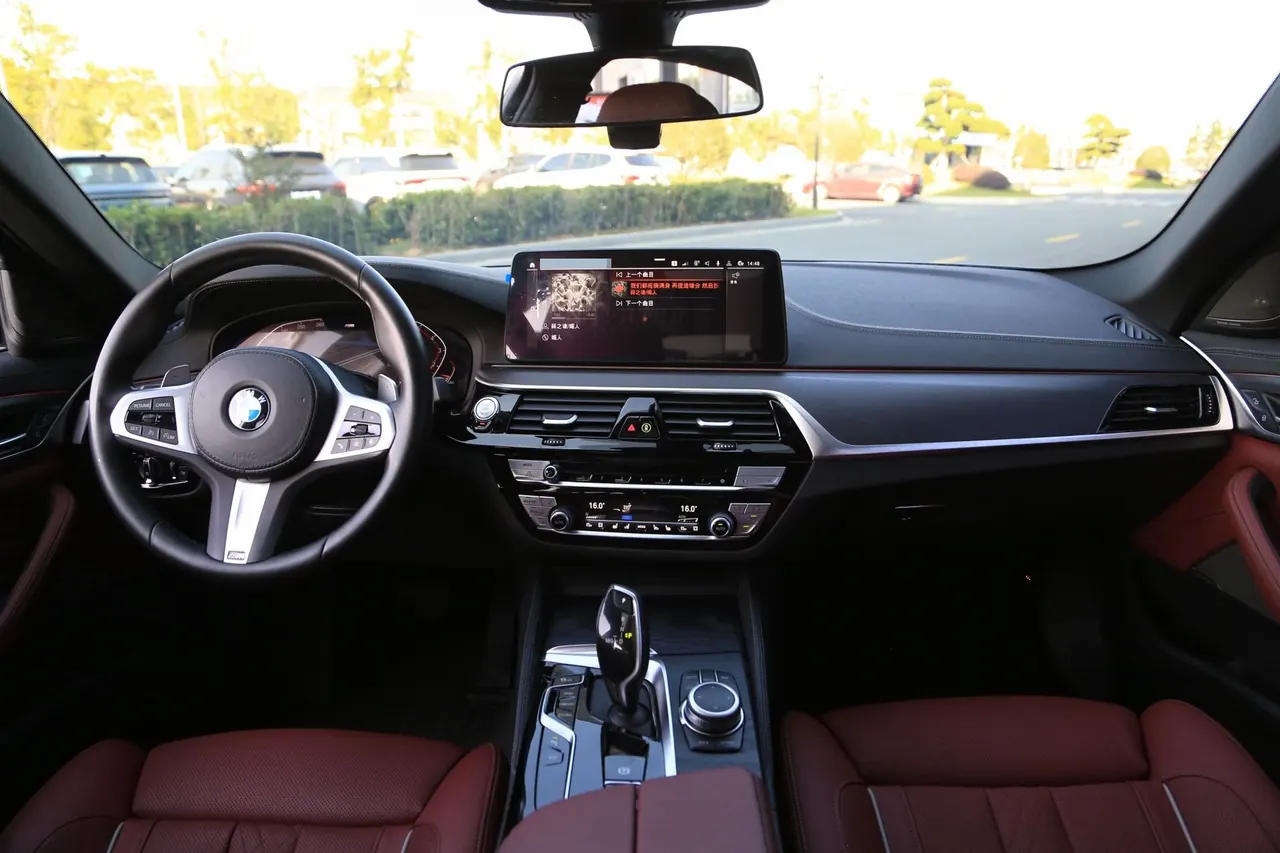 BMW 5 Series 2022 530Li 2.0T Exclusive M Sports Suit (Change 2) Automatic Gear 2