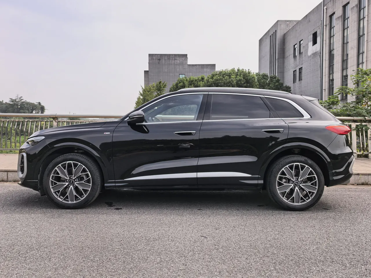 Audi 2026 Q5L 20 T 10 million users exclusive version of automatic gear 4
