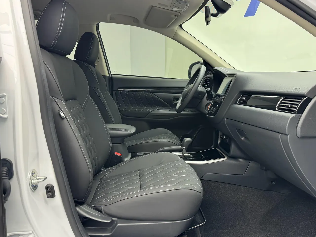 Mitsubishi 2021 Outlander 2.0 Stepless Two-Drive Smooth Edition 5-seat (Changed) Automatic Gear 13