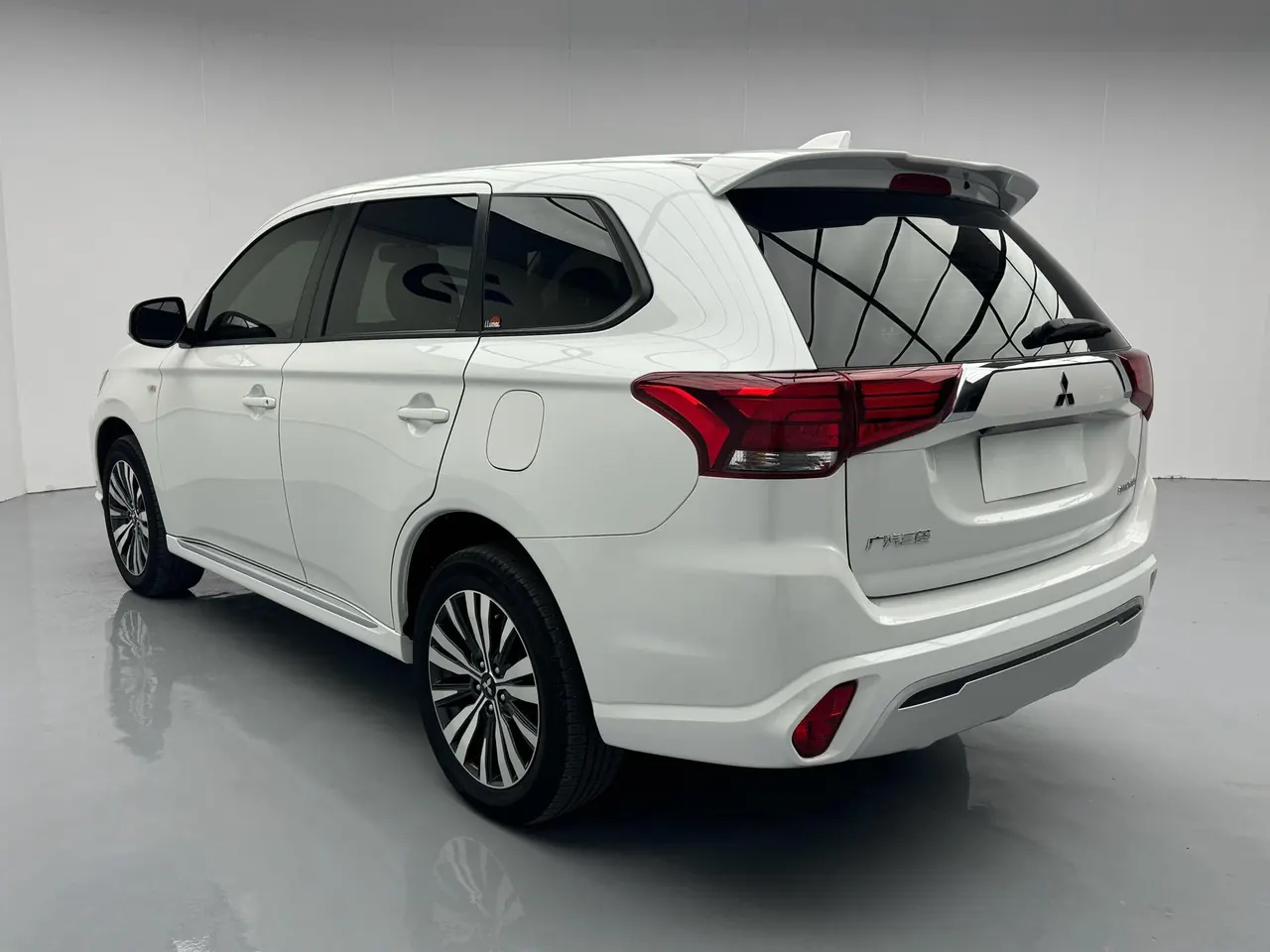 Mitsubishi 2021 Outlander 2.0 Stepless Two-Drive Smooth Edition 5-seat (Changed) Automatic Gear 18