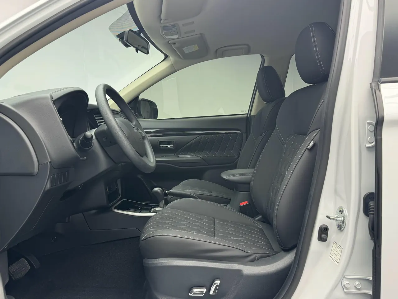 Mitsubishi 2021 Outlander 2.0 Stepless Two-Drive Smooth Edition 5-seat (Changed) Automatic Gear 5