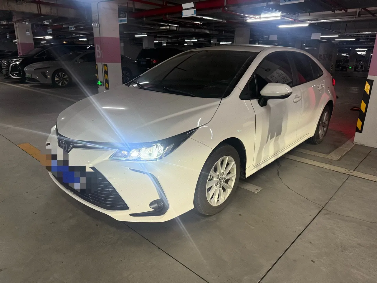 Open image lightbox: Toyota 2022 Corolla Double Engine 1.8 Stepless Pioneer Edition Automatic Gear