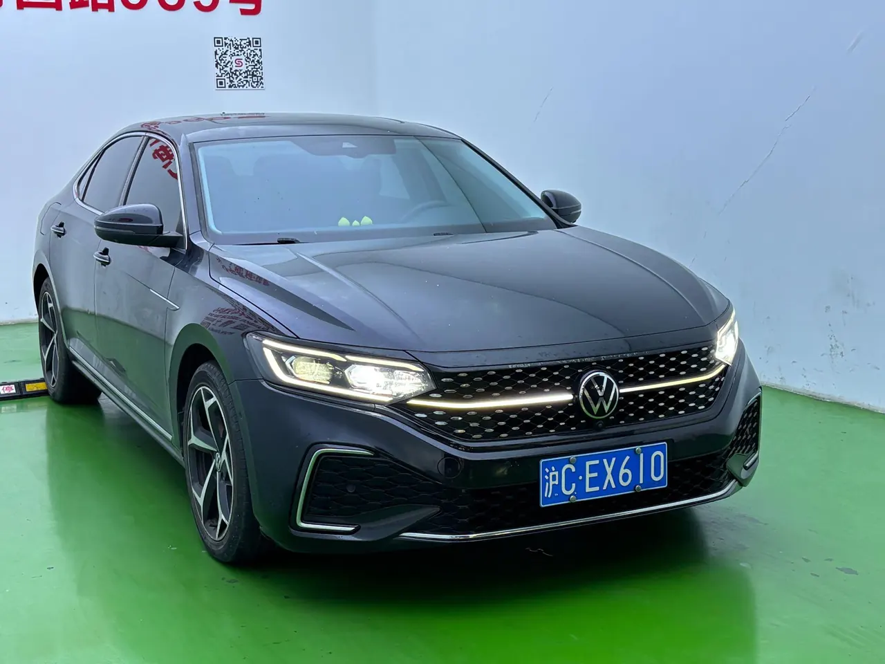 Volkswagen 2022 Passat 2.0TSI 330TSI Premium Edition Automatic Gear 3