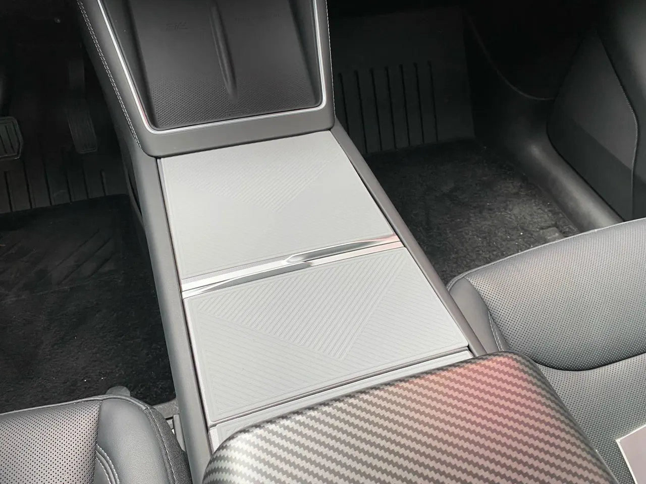 Tesla 2026 Model Y long endurance rear wheel drive version (modified) automatic gear 9