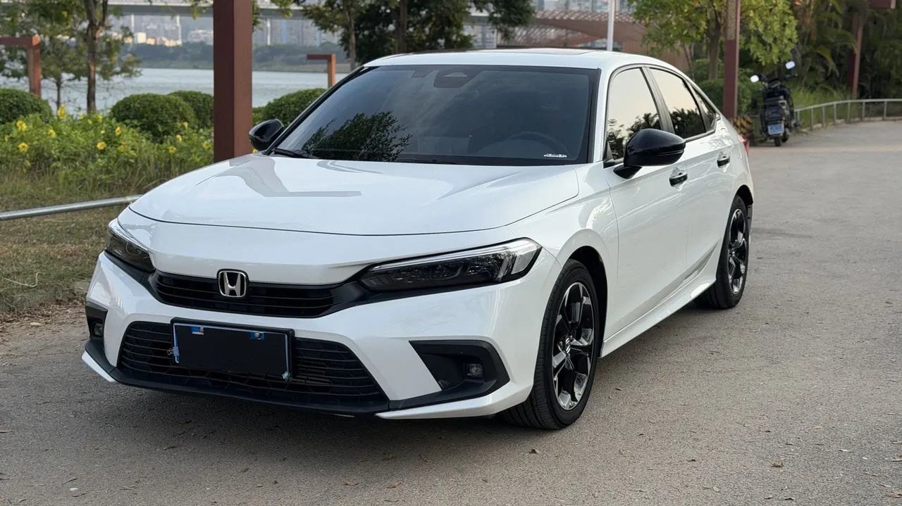 Honda 2022 Civic 1.5T Stepless 240TURBO Combustion Edition Automatic Gear - View 1