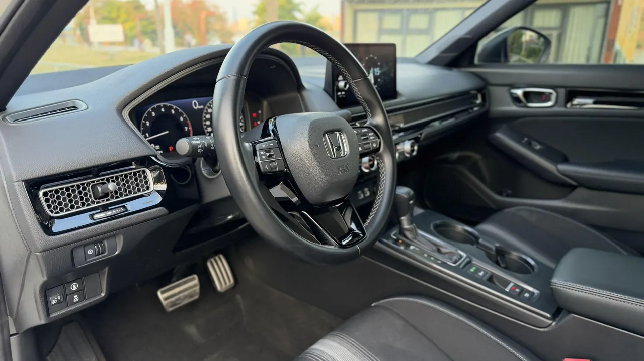 Honda 2022 Civic 1.5T Stepless 240TURBO Combustion Edition Automatic Gear 12