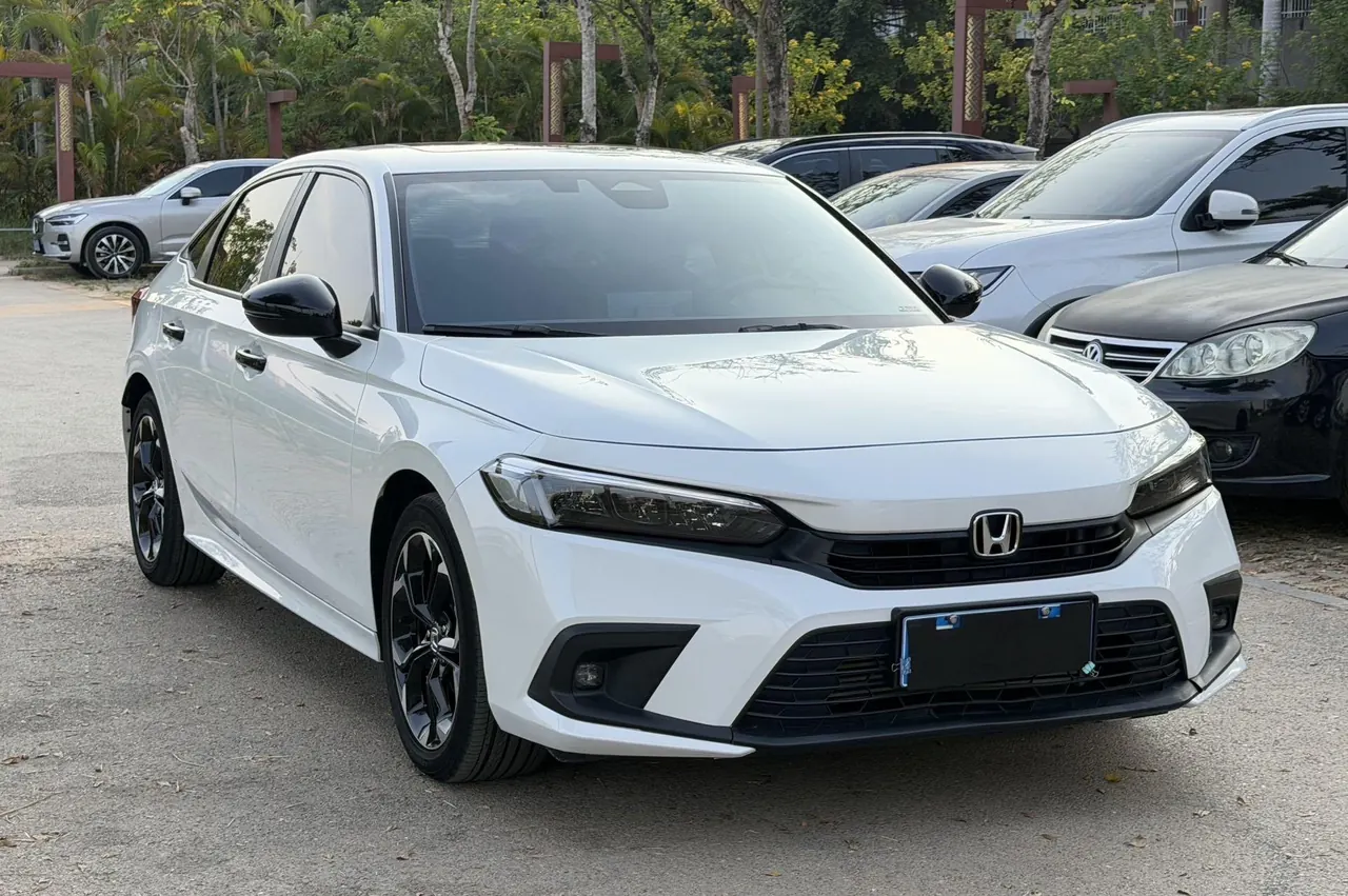 Honda 2022 Civic 1.5T Stepless 240TURBO Combustion Edition Automatic Gear 3