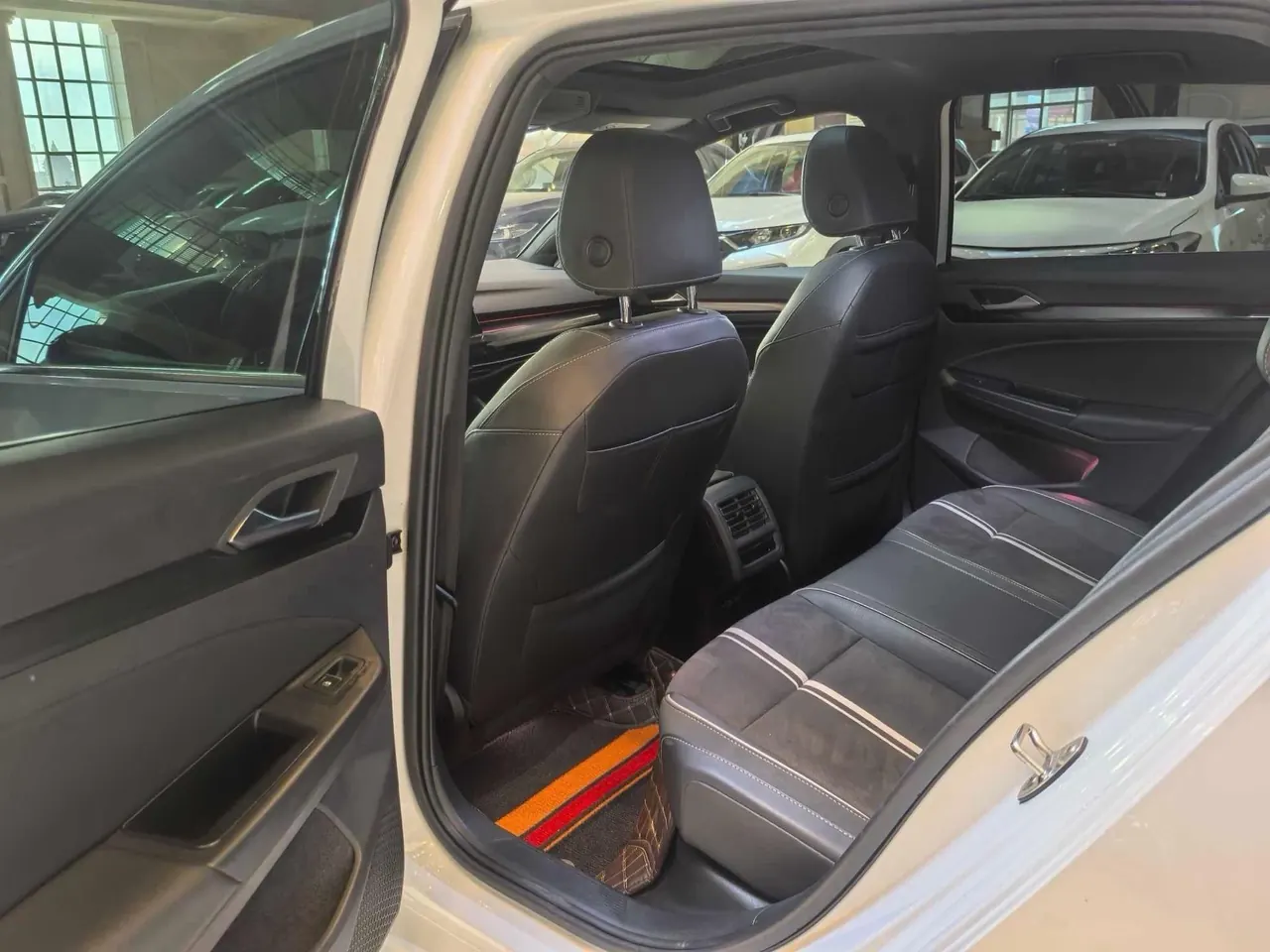 Volkswagen 2021 Golf 8 R-Line 1.4TSI 280TSI Automatic 7