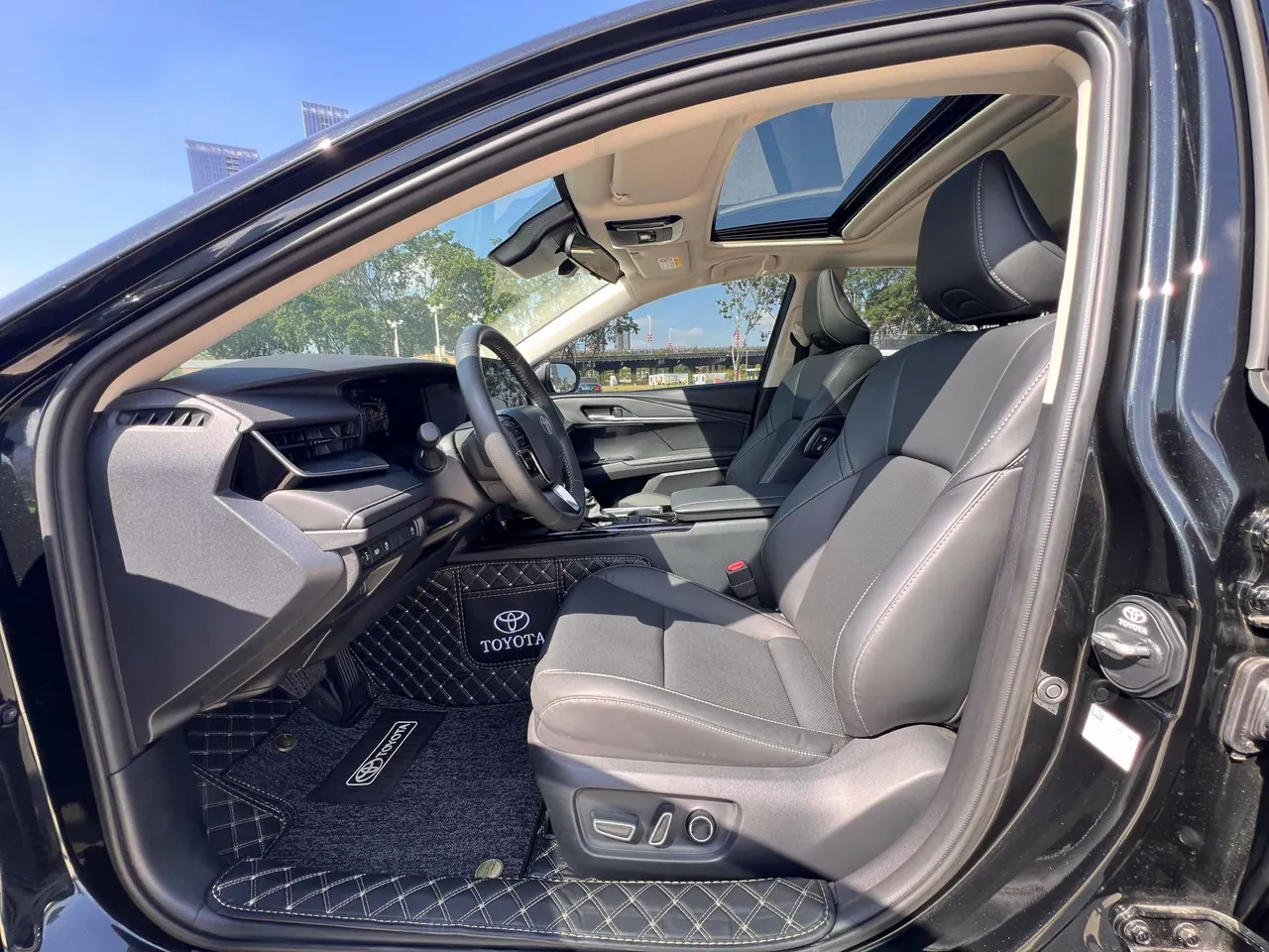 Toyota 2026 Camry 2.0GVP Stepless Deluxe Edition Automatic Transmission 8