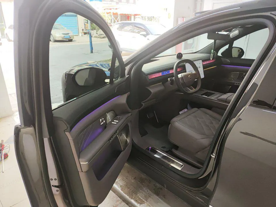 NIO 2026 ES8 5-seat Executive Deluxe Automatic Gear 4