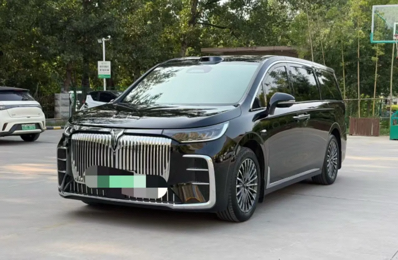 Voyah 2026 dreamers PHEV 1.5T dry Kun Pro automatic gear - View 1