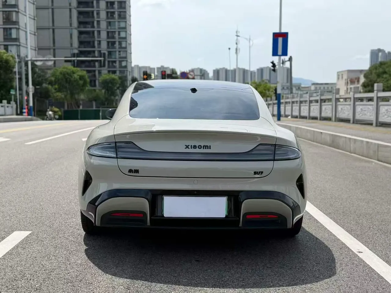 MI 2024 SU 7 830km Rear Drive Ultra Long Endurance High-end Smart Drive Pro Edition Automatic Gear 5