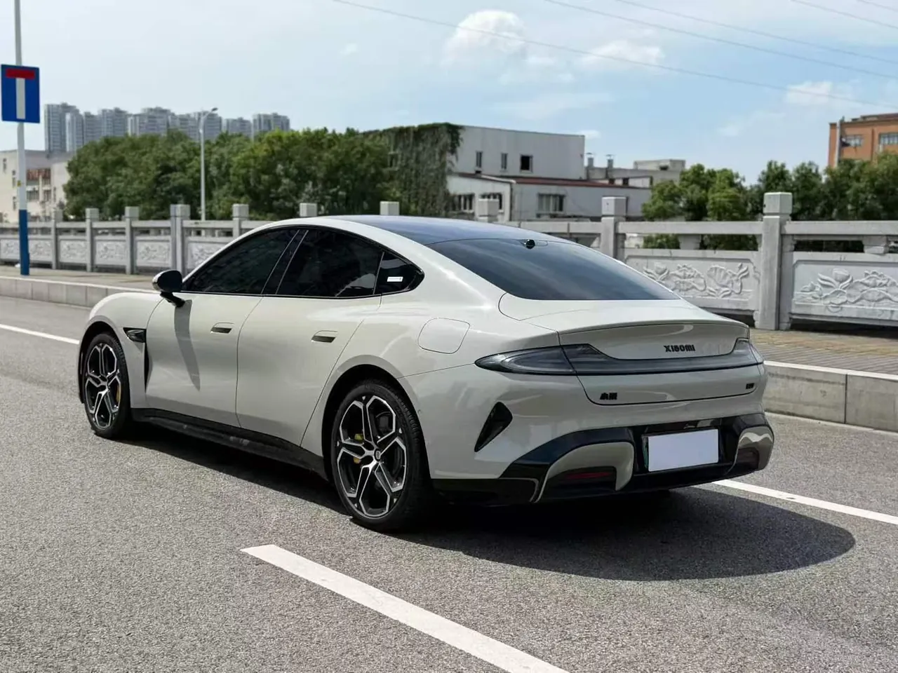 MI 2024 SU 7 830km Rear Drive Ultra Long Endurance High-end Smart Drive Pro Edition Automatic Gear 6