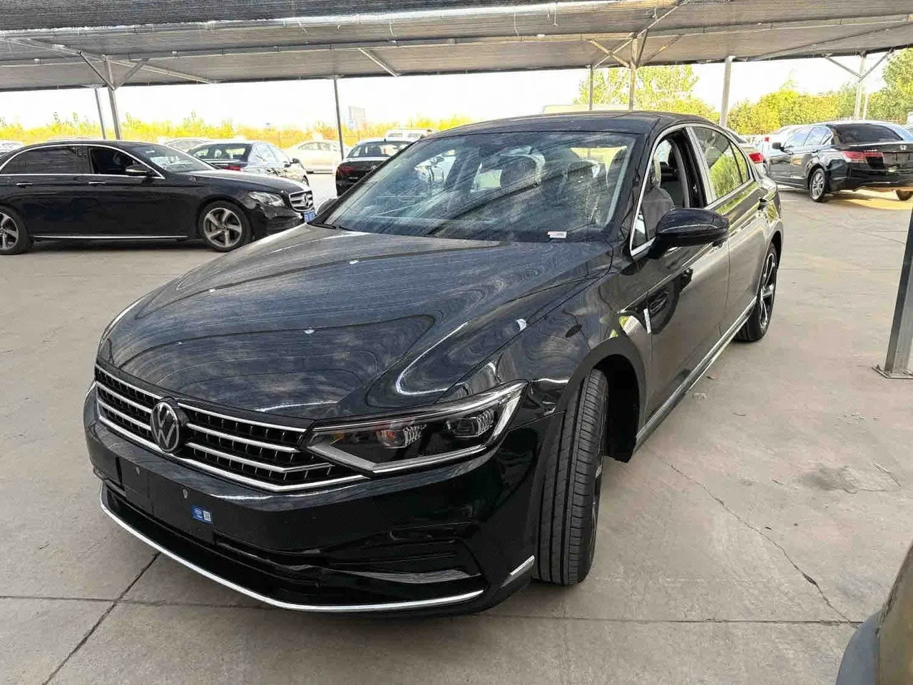 Volkswagen 2026 Magotan 2.0TSI 380TSI 30 million selected luxury automatic gear - View 1